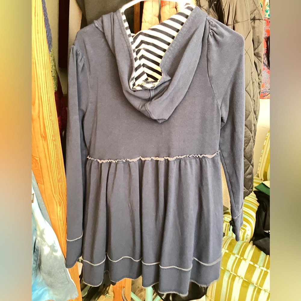Evy's Tree Navy Blue Hooded Sweatshirt - Picture 3 of 4